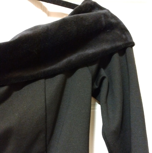 NWOT Juicy Couture Lounge Wear Long Sleeve, Off-the-Shoulder Top - Picture 16 of 16